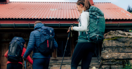 Ensimmäinen yö vuoristomajassa: täydellisesti varustautuneet Milletin kanssa